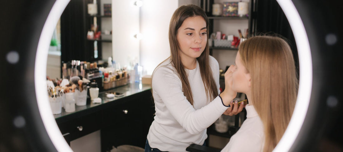 Wat moet je vragen voor een wenkbrauwbehandeling? | Prijzen voor je brow services