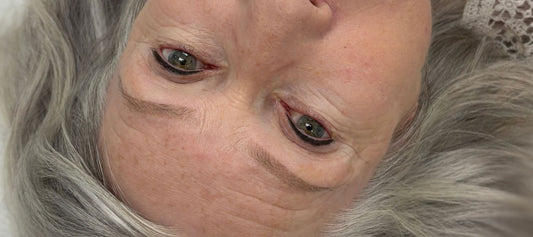 Mastering Mature Brows: Tinten van grijze en dunnere wenkbrauwen