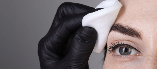 Hoe je overbehandelde wenkbrauwen herstelt: Een reddingsgids voor de Brow Artist
