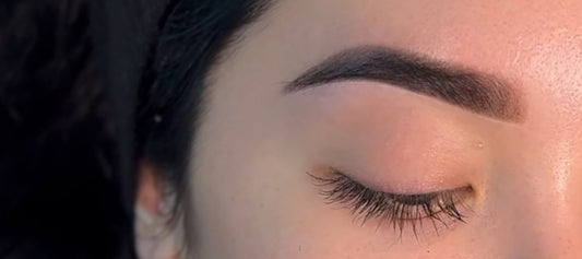 Hybrid Brows vs. Brow Tint vs. Henna vs. PMU: Welke wenkbrauwbehandeling moet jij aanbieden?
