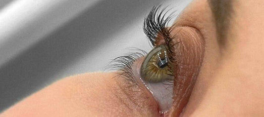 Wimperlift: Hoe gebruik je de beste wimperlift en wimperverfkit?