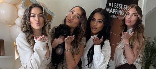 Supercilium bij de Posh Brows US Tour: Live Brow Henna Demo